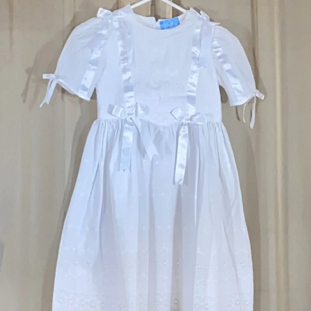 VINTAGE MADE WITH LOVE BY NANA WHITE GIRL DRESS SIZE 6/8 Approximate No Tag